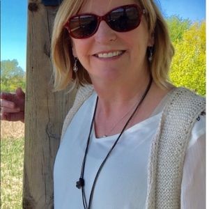 Meet your Posher, Sharon